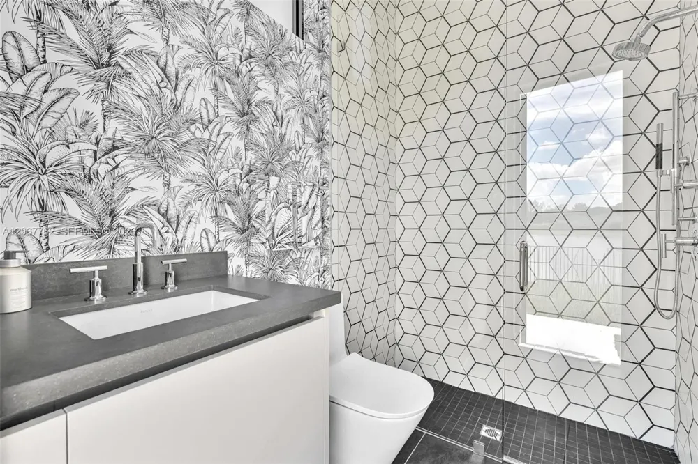 5765 SW 104th Ter Cooper City, FL 33328
