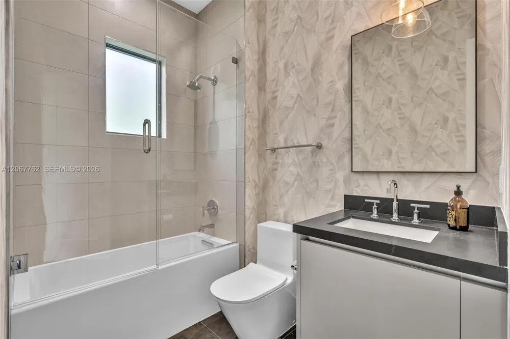 5765 SW 104th Ter Cooper City, FL 33328