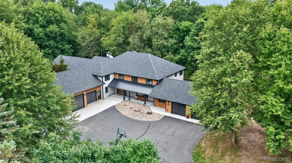 8290 Burleigh Road Atlas Township, MI 48439