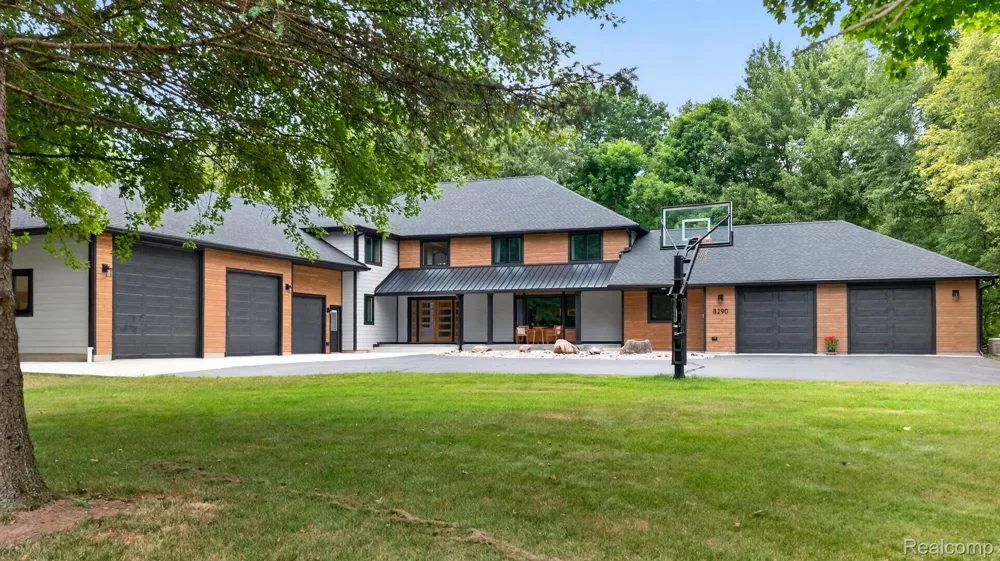 8290 Burleigh Road Atlas Township, MI 48439