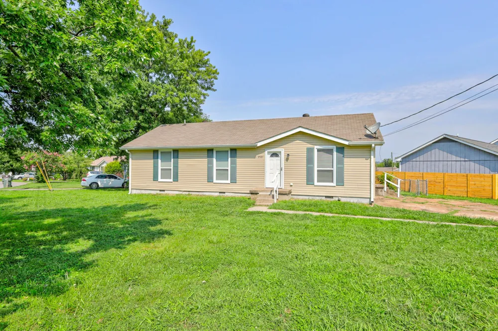 3521 Albee Dr Hermitage, TN 37076
