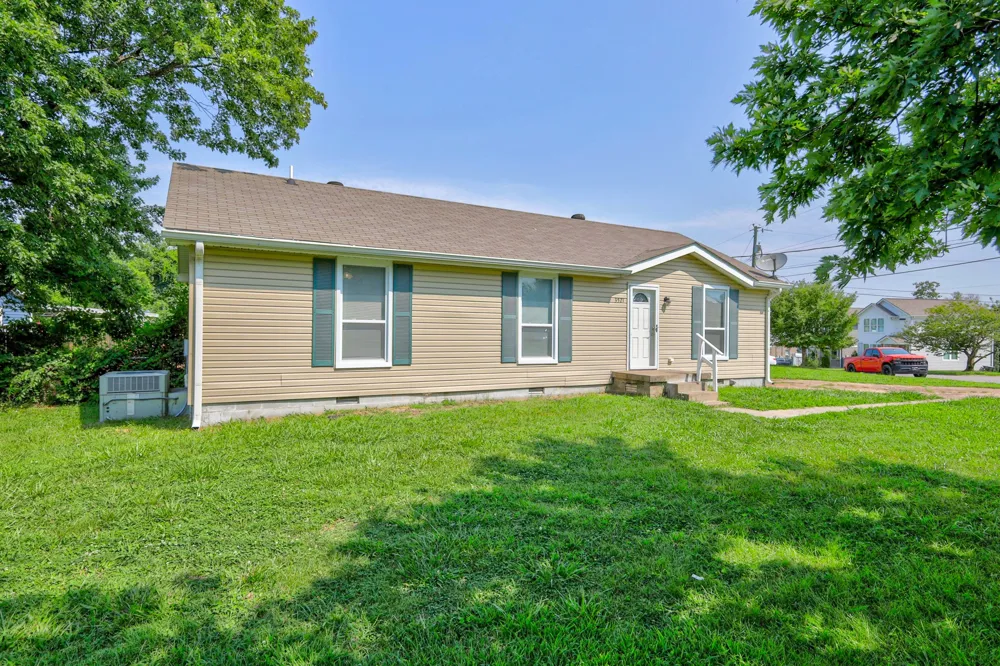 3521 Albee Dr Hermitage, TN 37076