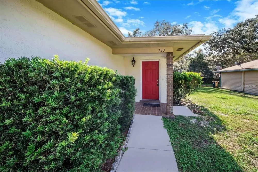 733 MIKASUKI DRIVE Lakeland, FL 33813