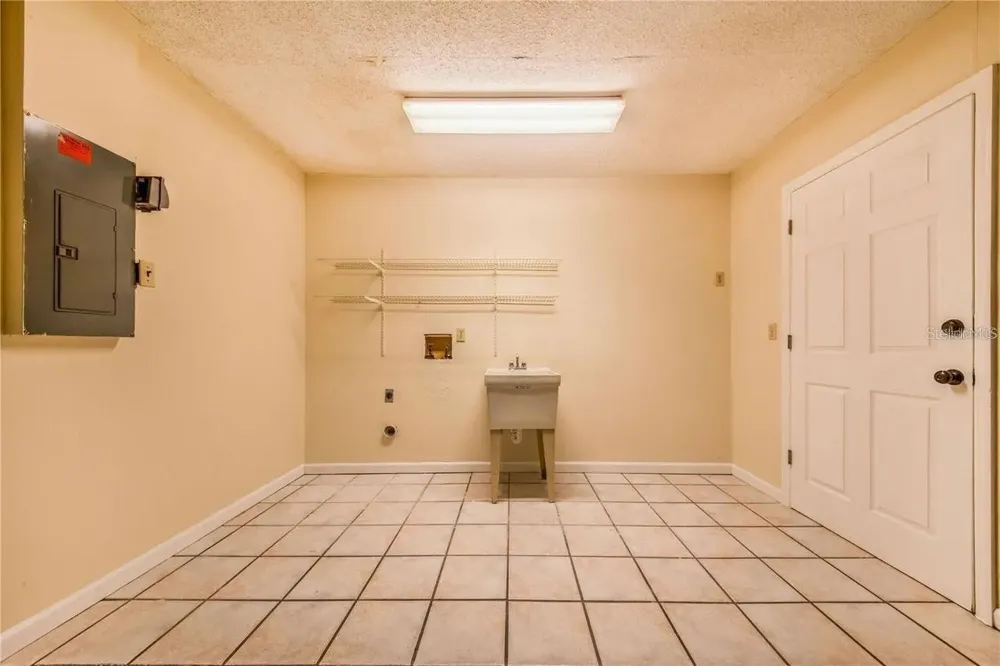 733 MIKASUKI DRIVE Lakeland, FL 33813
