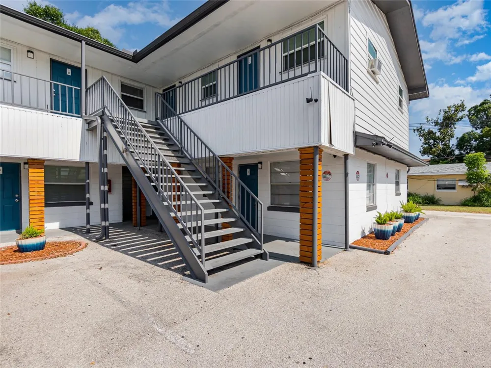 955 6TH STREET SE #5 Winter Haven, FL 33880
