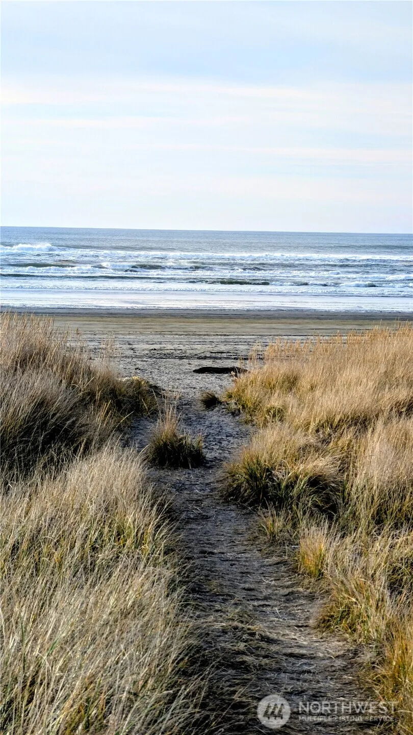 30904 M PLACE Ocean Park, WA 98640