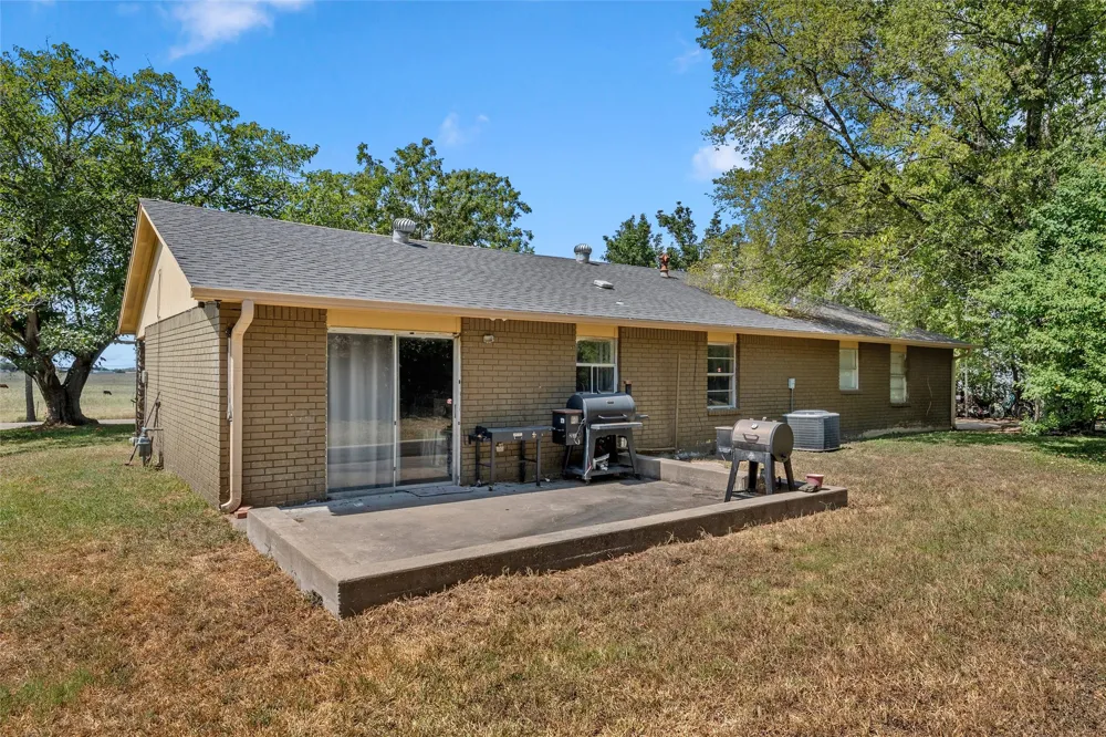 218 Calhoun Street Groesbeck, TX 76642