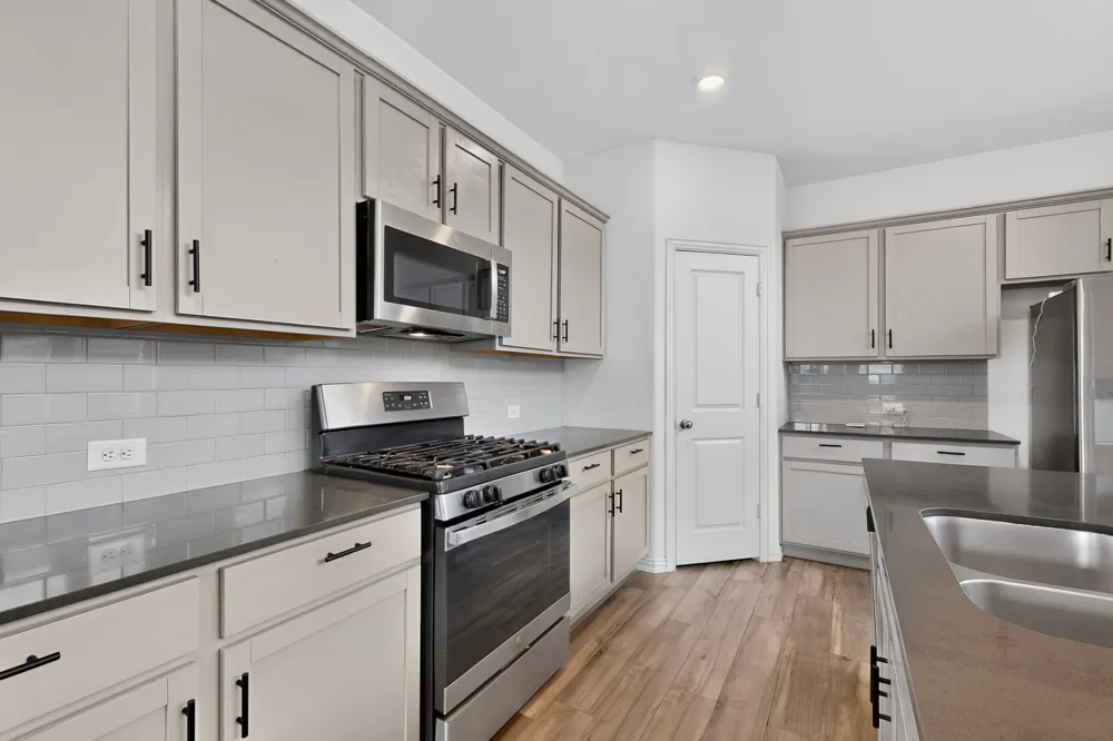 1309 Canuela Way Justin, TX 76247
