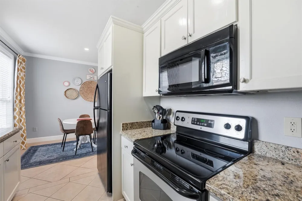 7000 Seawall Boulevard #412 Galveston, TX 77551