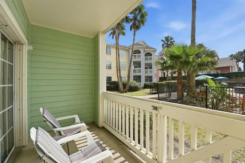 7000 Seawall Boulevard #412 Galveston, TX 77551