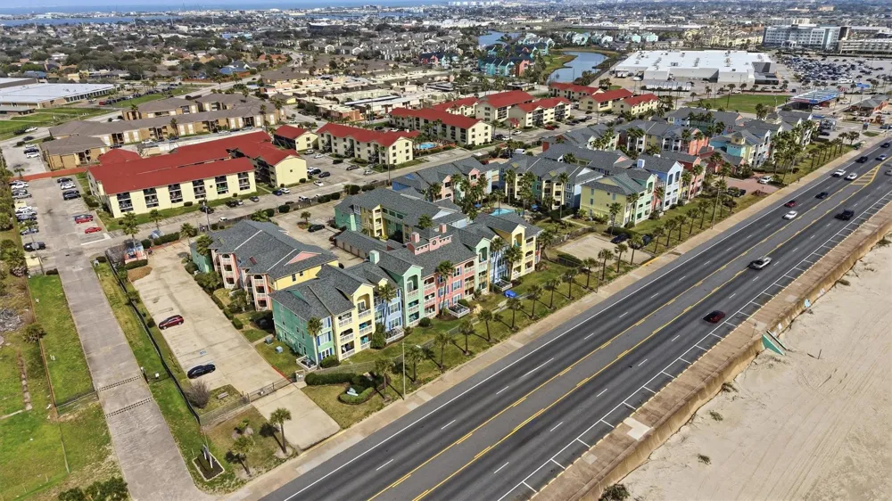 7000 Seawall Boulevard #412 Galveston, TX 77551