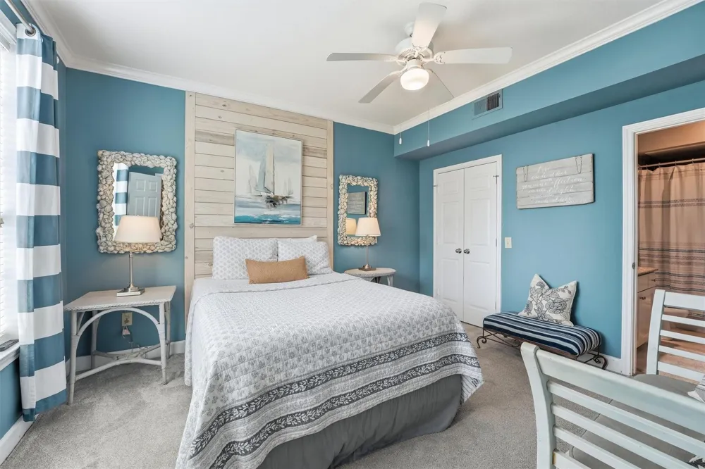 7000 Seawall Boulevard #412 Galveston, TX 77551