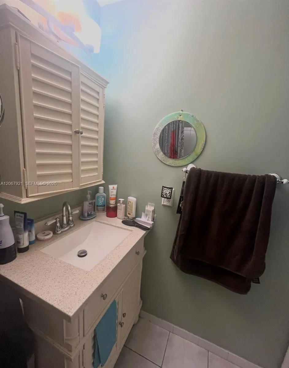 12242 SW 210th St Miami, FL 33177