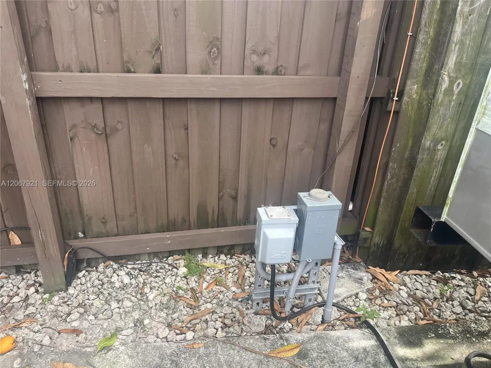 12242 SW 210th St Miami, FL 33177