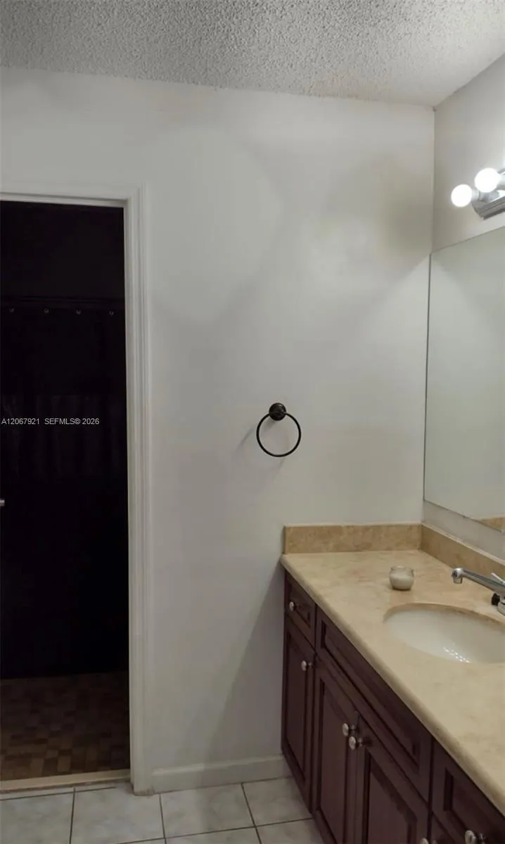 12242 SW 210th St Miami, FL 33177