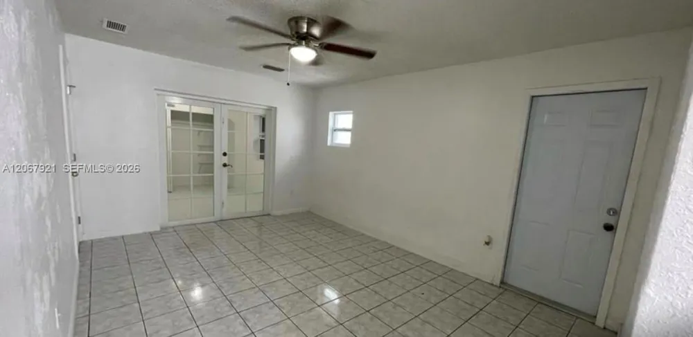 12242 SW 210th St Miami, FL 33177