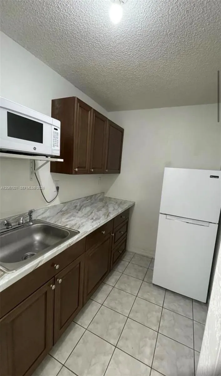 12242 SW 210th St Miami, FL 33177