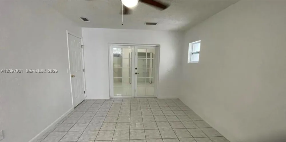 12242 SW 210th St Miami, FL 33177