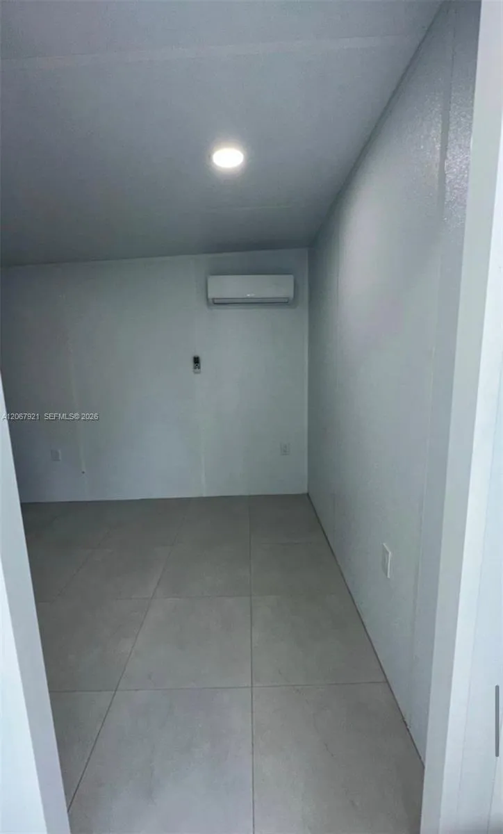 12242 SW 210th St Miami, FL 33177