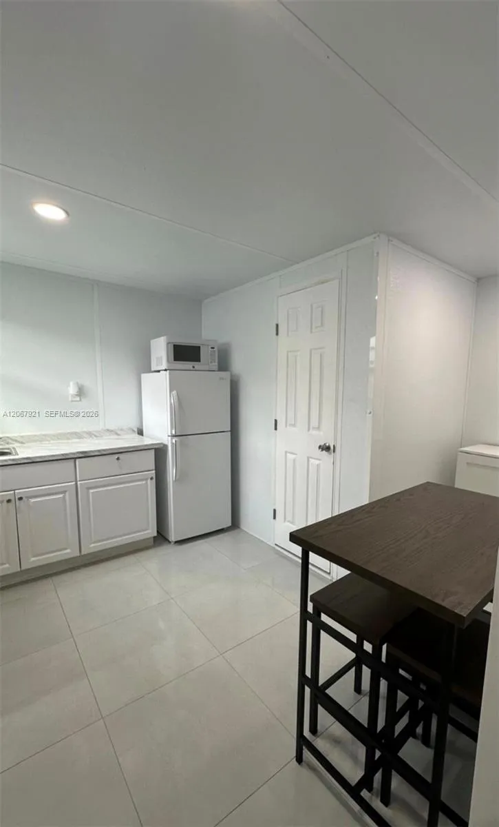 12242 SW 210th St Miami, FL 33177