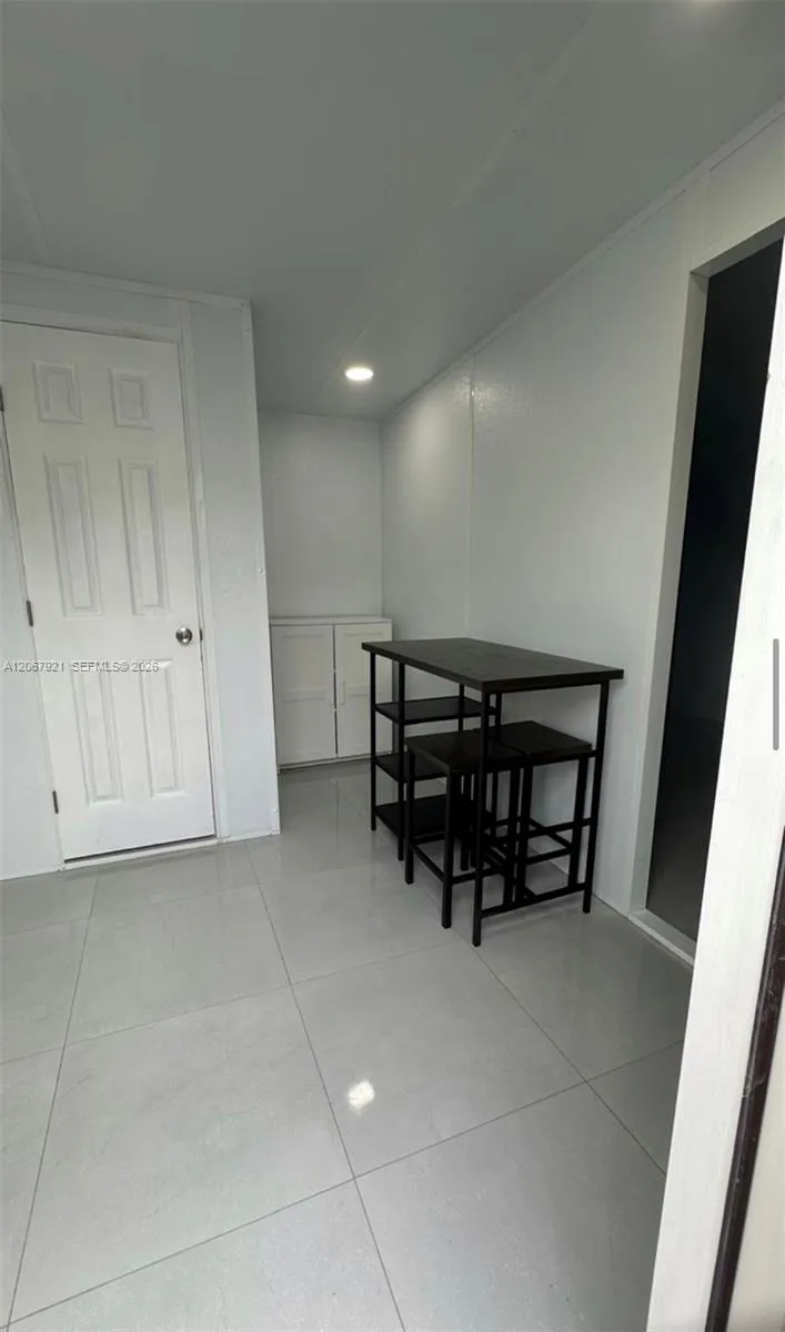 12242 SW 210th St Miami, FL 33177