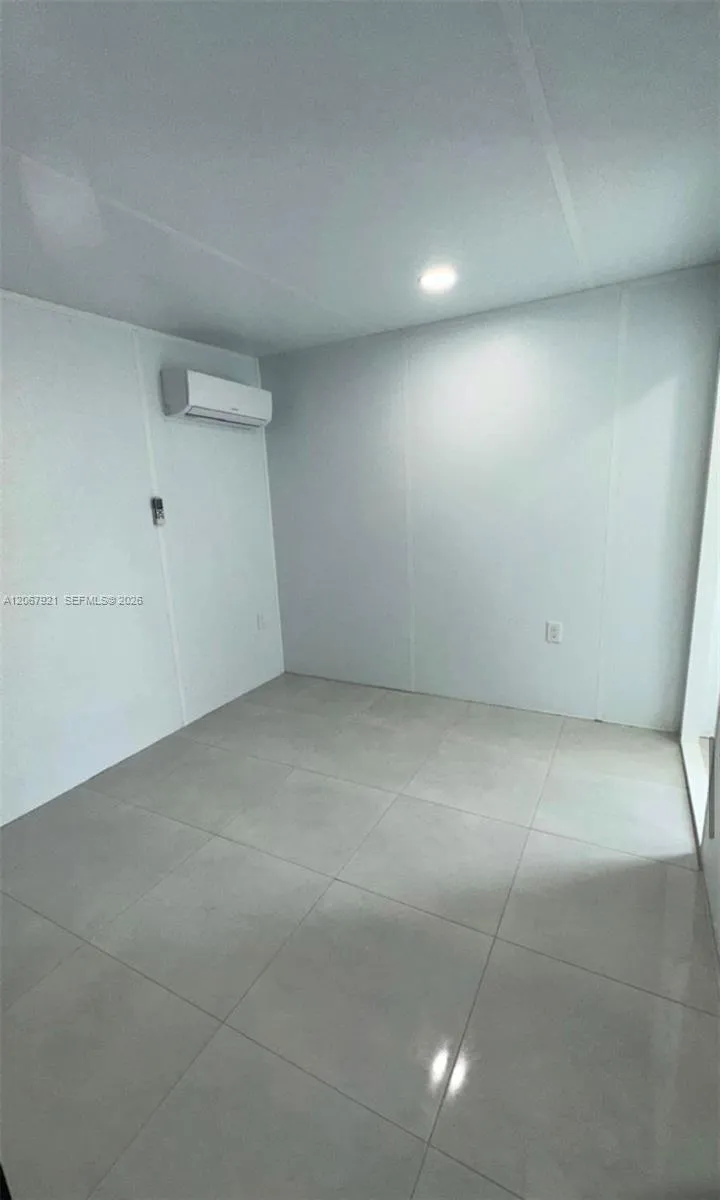 12242 SW 210th St Miami, FL 33177