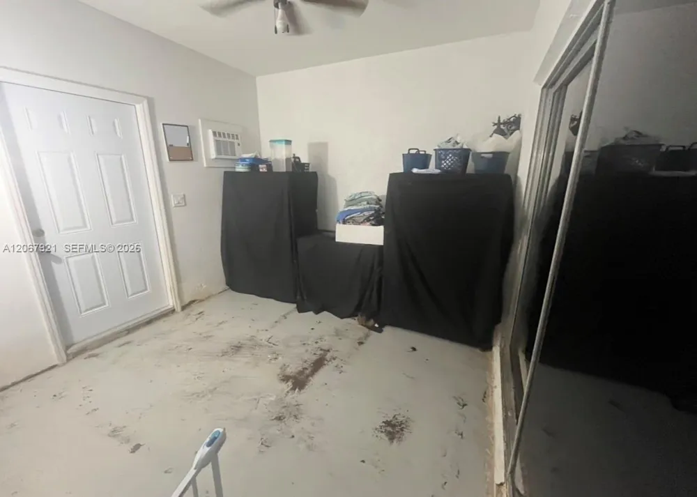 12242 SW 210th St Miami, FL 33177