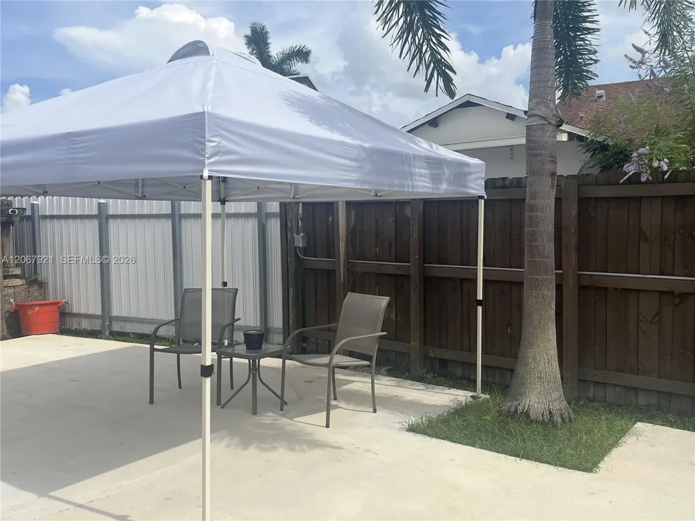 12242 SW 210th St Miami, FL 33177