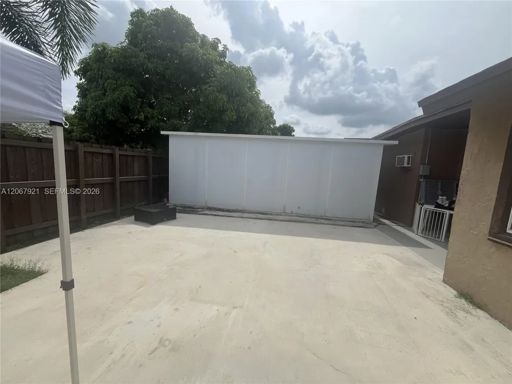 12242 SW 210th St Miami, FL 33177