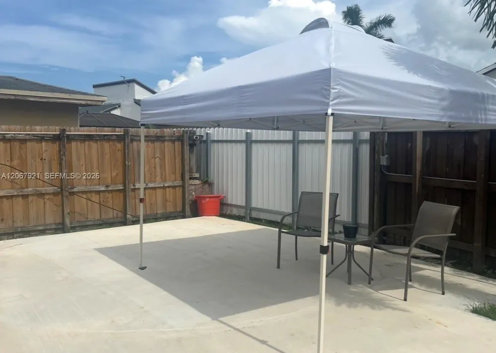 12242 SW 210th St Miami, FL 33177