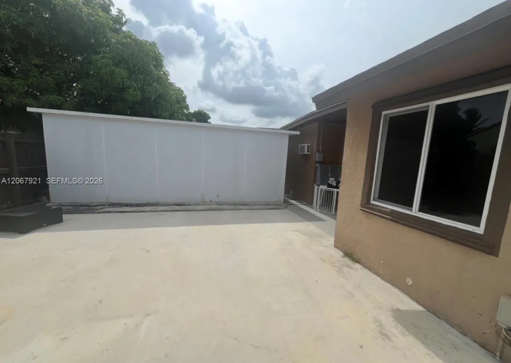 12242 SW 210th St Miami, FL 33177