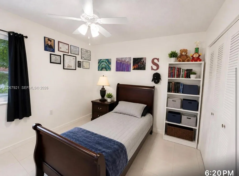 12242 SW 210th St Miami, FL 33177