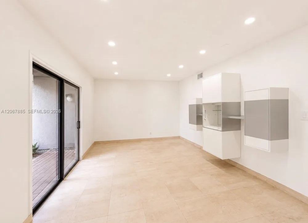 406 Saint Andrews Rd #53 Hollywood, FL 33021