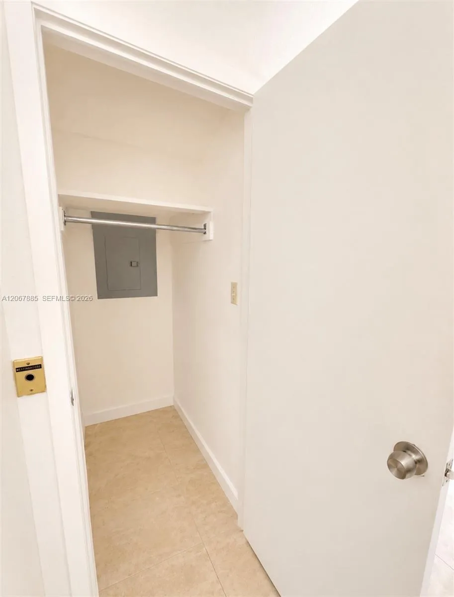 406 Saint Andrews Rd #53 Hollywood, FL 33021