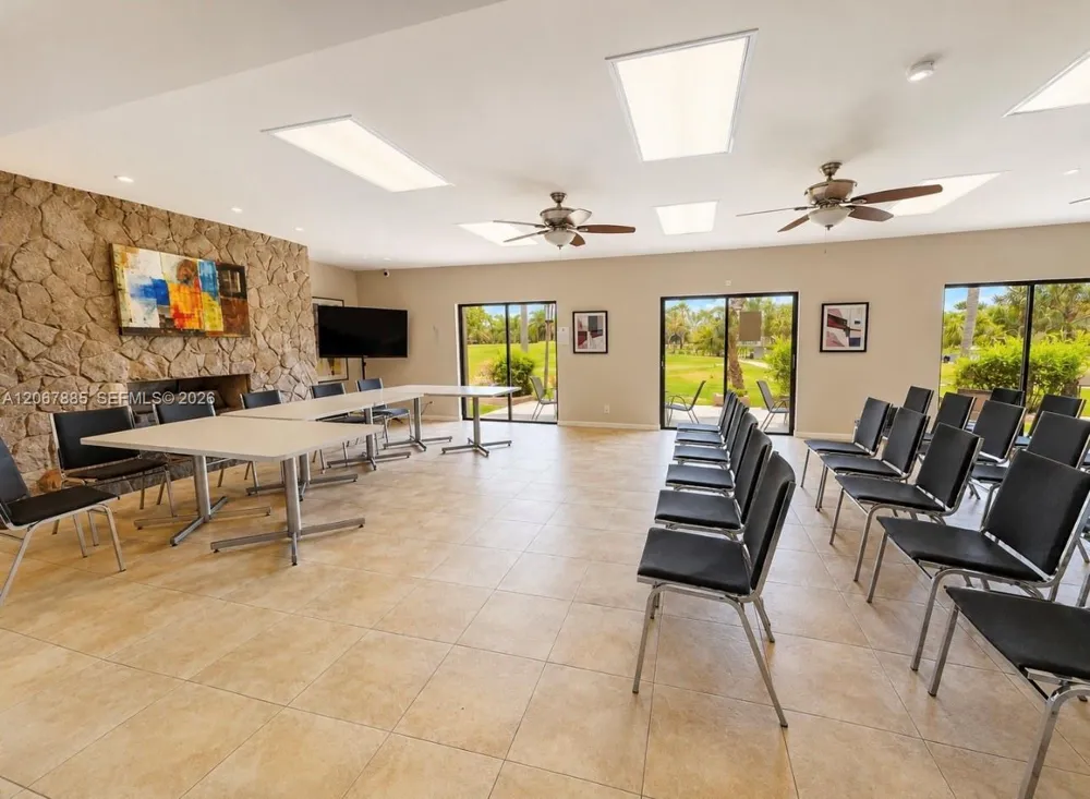 406 Saint Andrews Rd #53 Hollywood, FL 33021