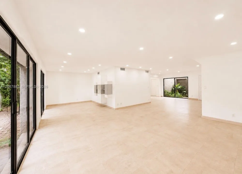 406 Saint Andrews Rd #53 Hollywood, FL 33021