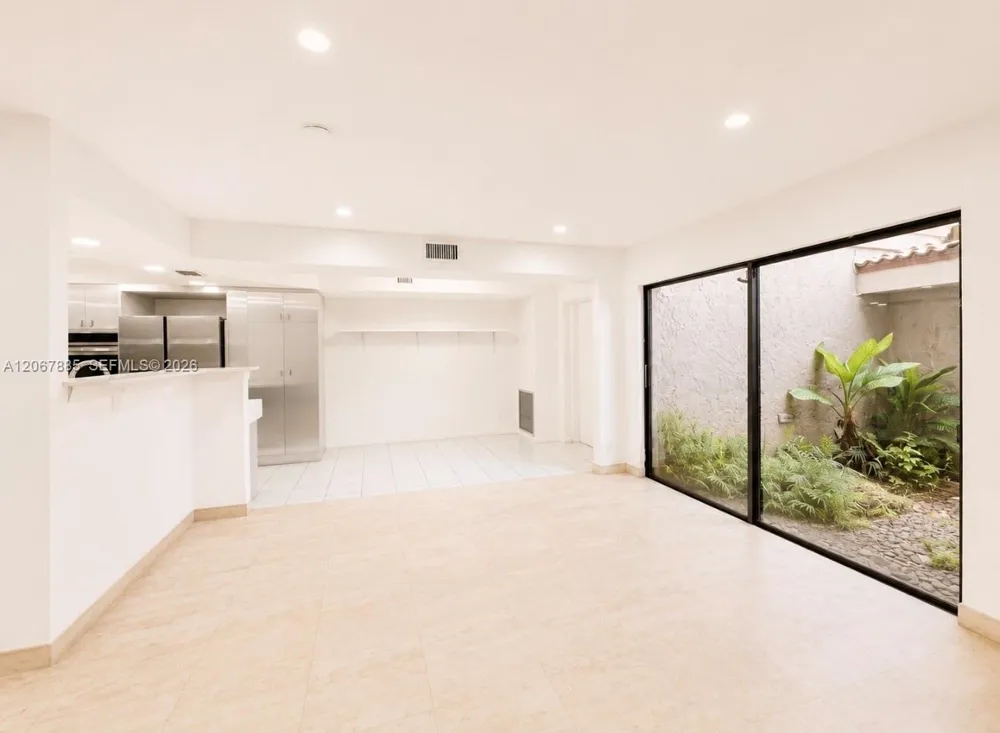406 Saint Andrews Rd #53 Hollywood, FL 33021