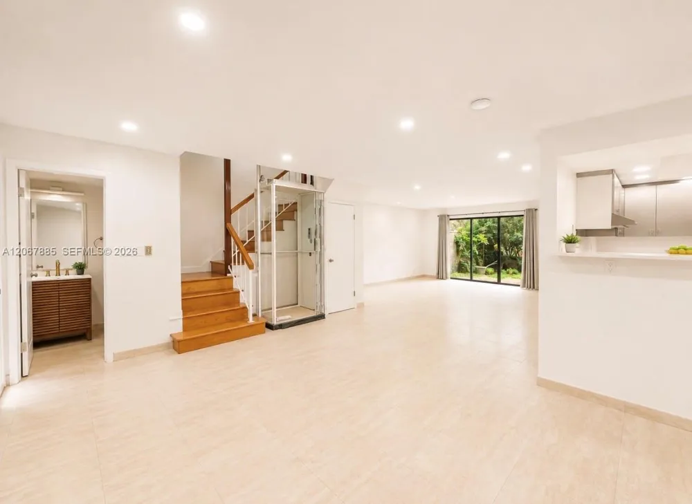 406 Saint Andrews Rd #53 Hollywood, FL 33021