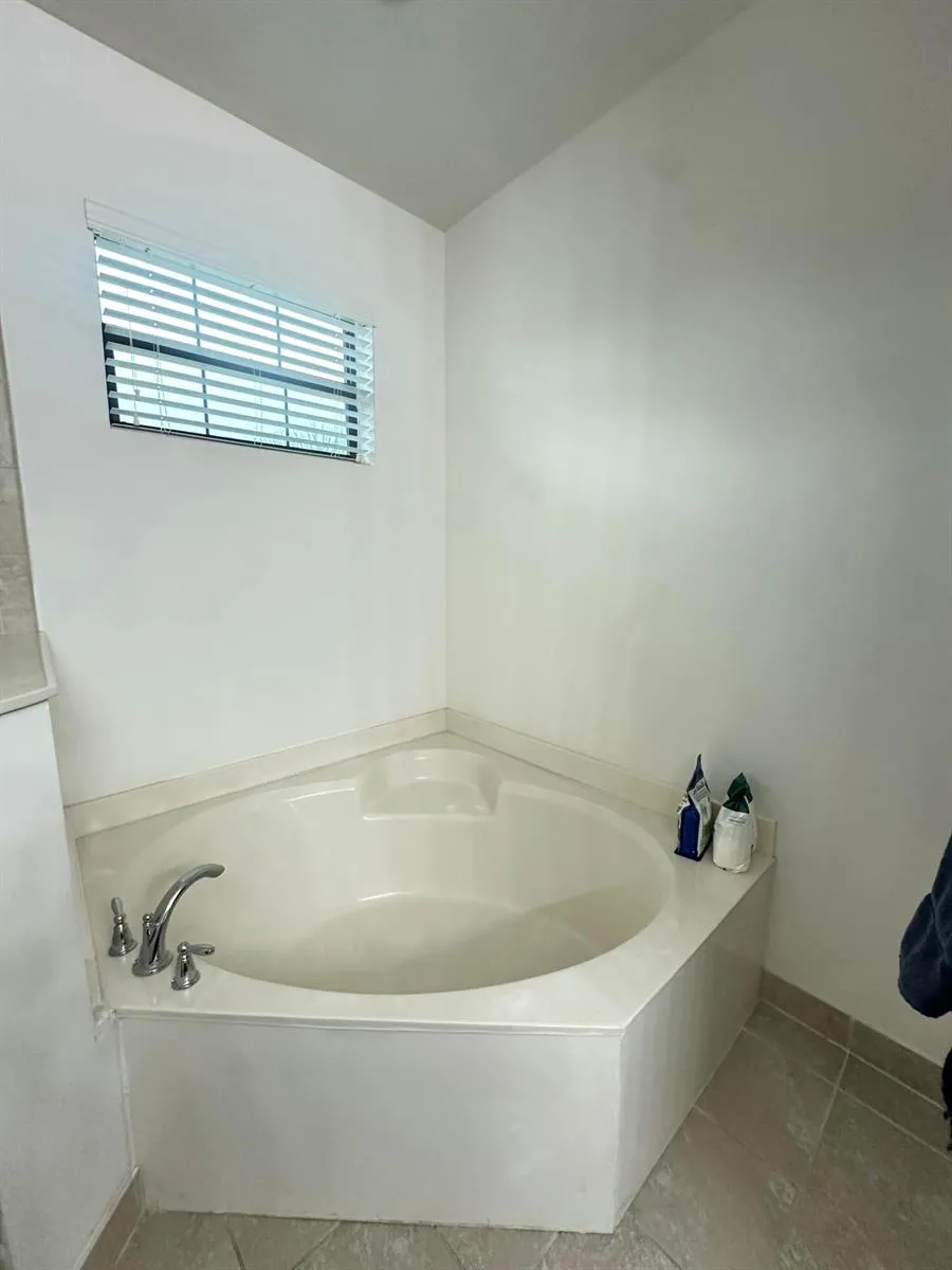 5026 S Astor Circle Delray Beach, FL 33484