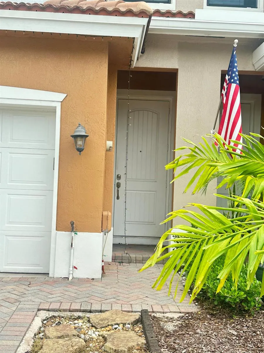 5026 S Astor Circle Delray Beach, FL 33484