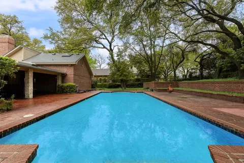 2 Eastshore Road