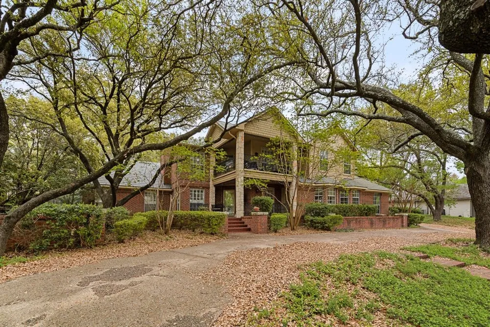 2 Eastshore Road Heath, TX 75032