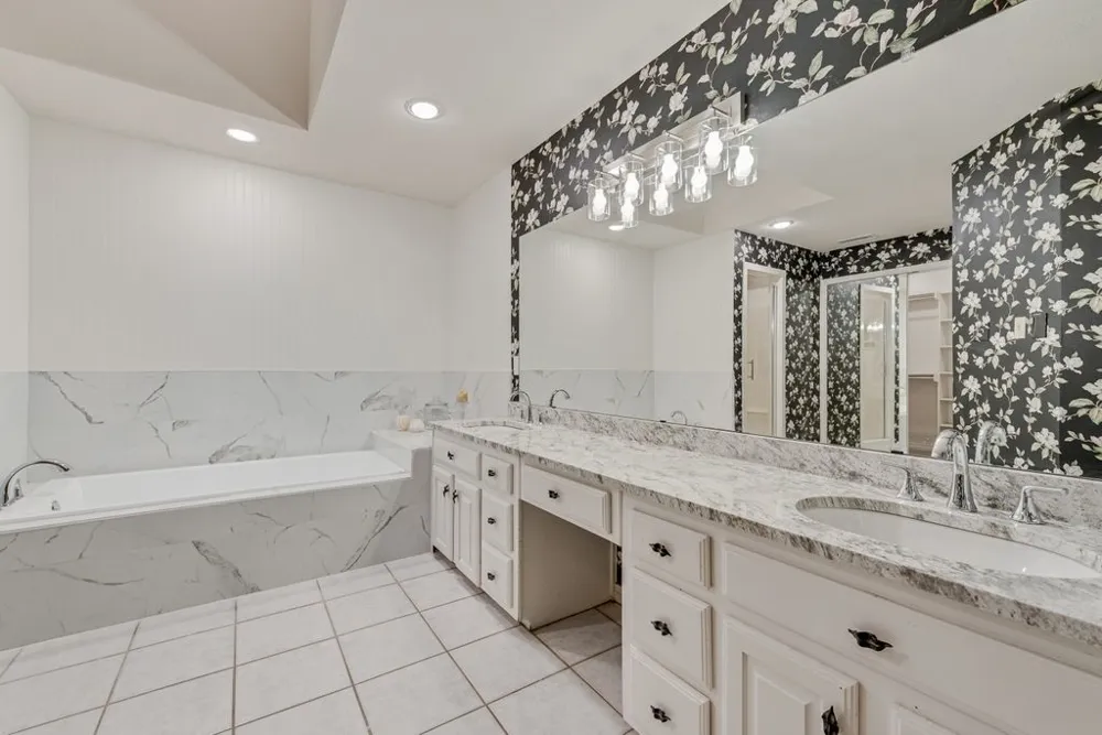 2 Eastshore Road Heath, TX 75032
