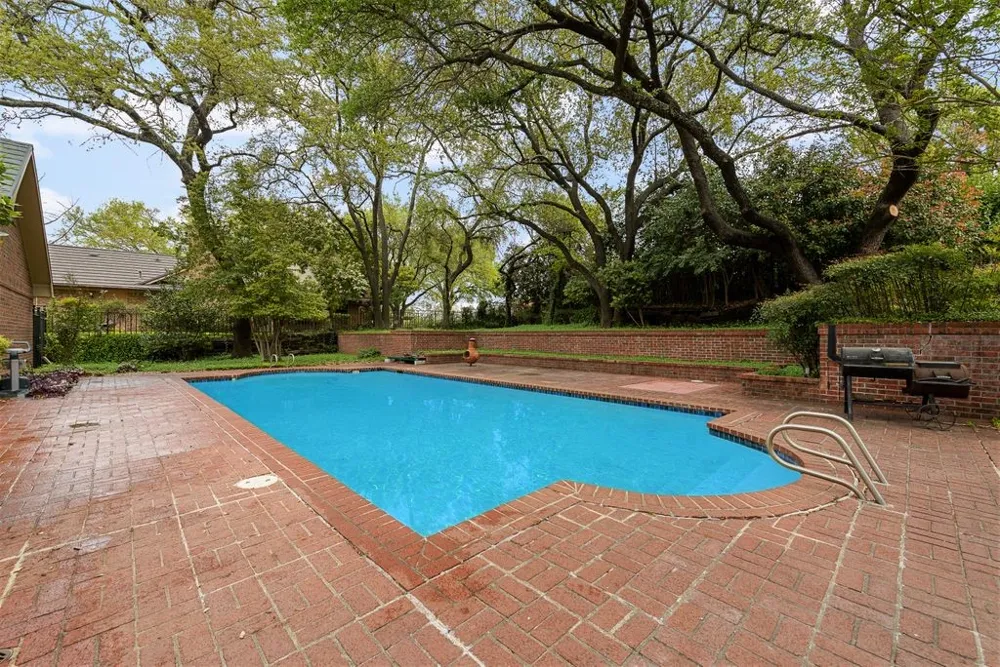 2 Eastshore Road Heath, TX 75032
