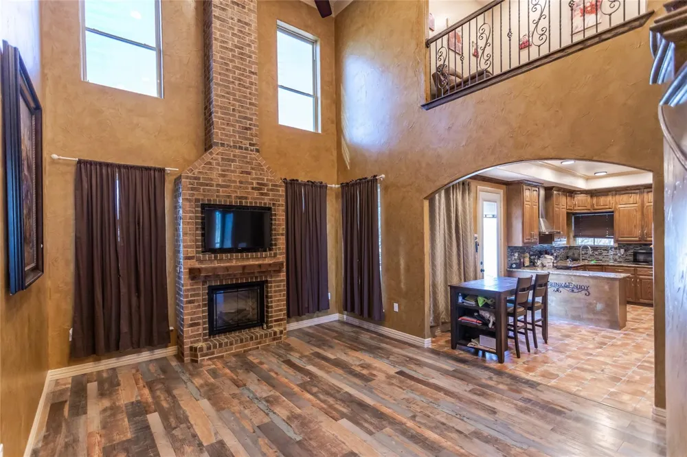 8900 Holly Road Alvarado, TX 76009