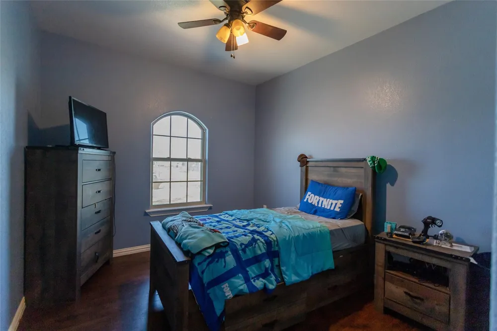 8900 Holly Road Alvarado, TX 76009