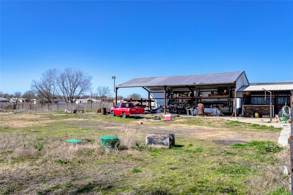 8900 Holly Road Alvarado, TX 76009