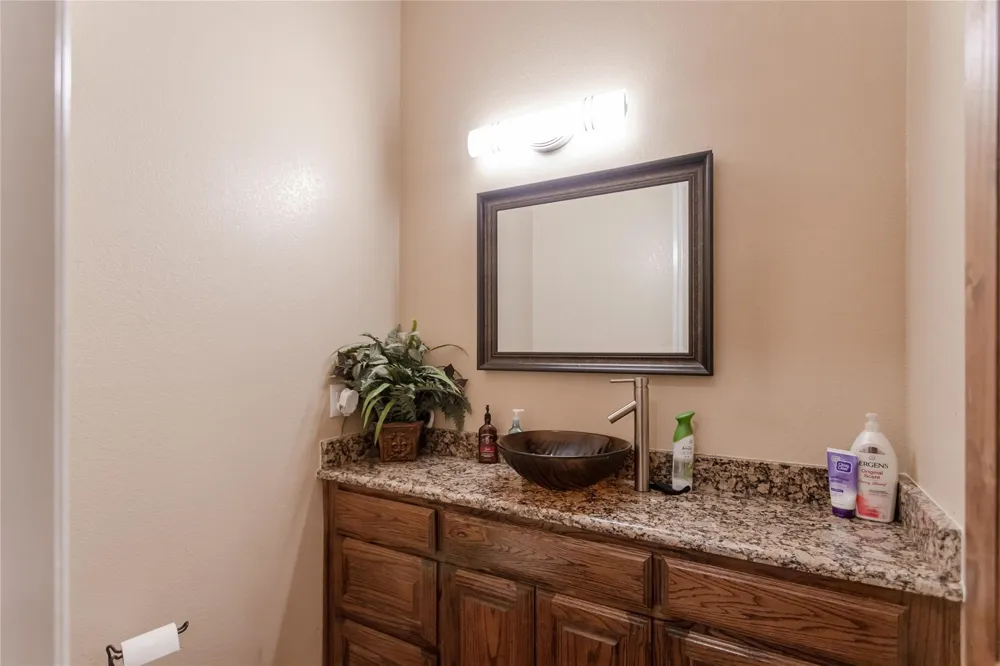 8900 Holly Road Alvarado, TX 76009