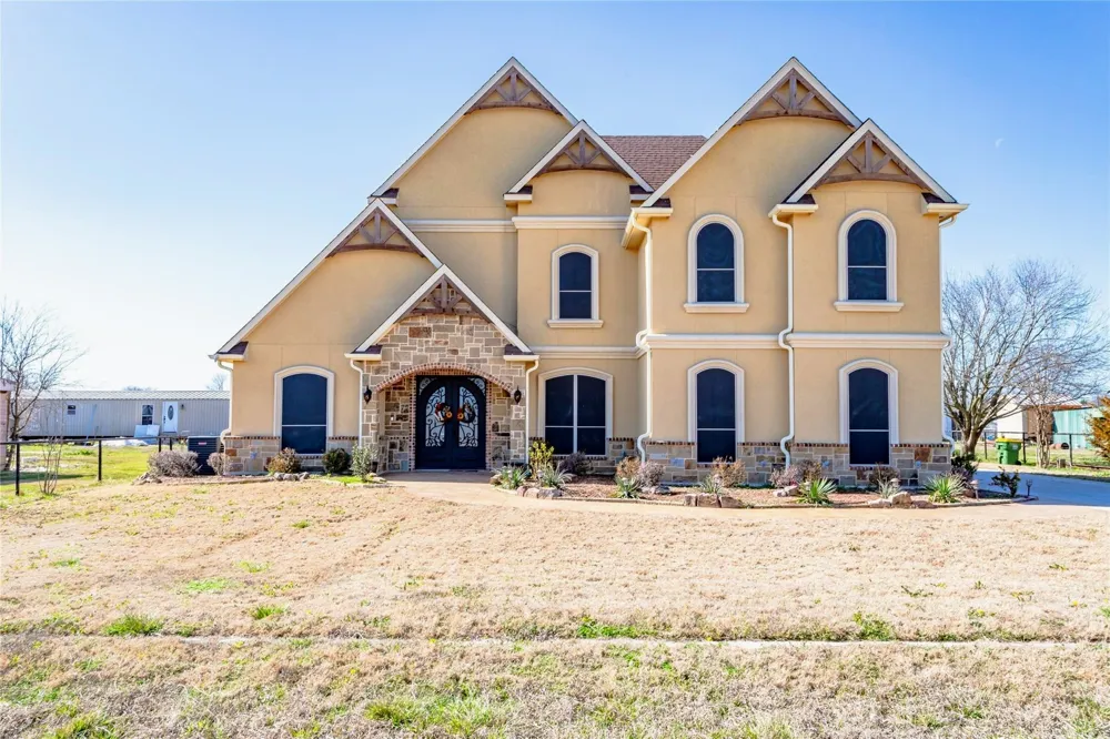 8900 Holly Road Alvarado, TX 76009