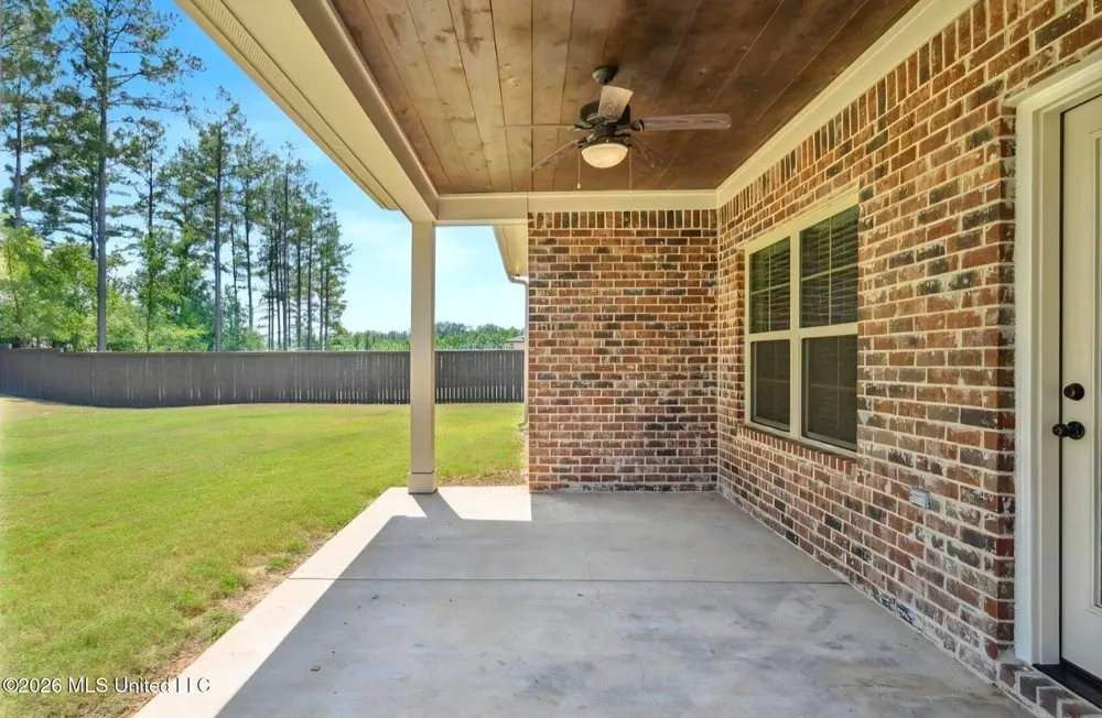 5098 Kensington Creek Drive Southaven, MS 38672